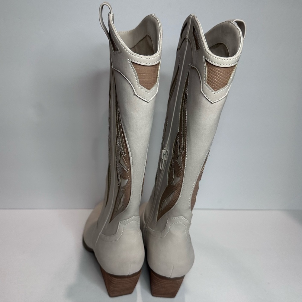 Women's Cream and Tan Western suede Boots - Picture 4 of 10